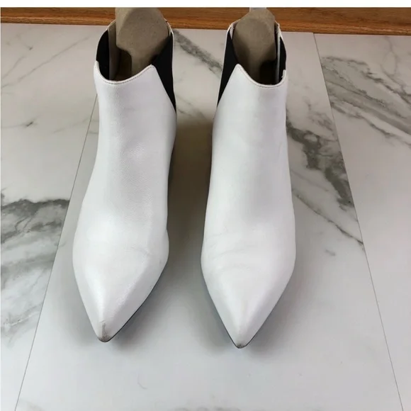 Steve Madden White & Black Leather Bootie Boots - Picture 2 of 3